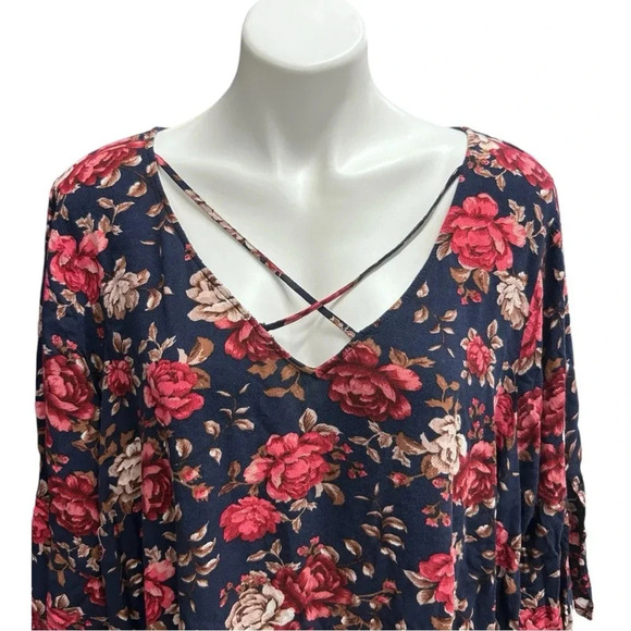 Torrid Plus Navy Floral Split Bell Sleeve Crisscross Neckline Crepe Blouse boho - Picture 5 of 10